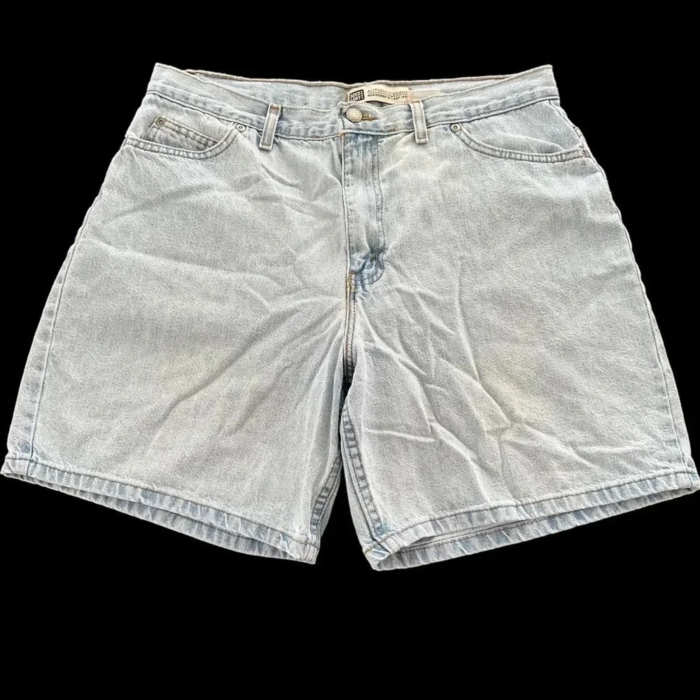 Vintage Faded‎ Glory Womens 14 light wash Hi waisted Mom Jean Shorts Lightweight